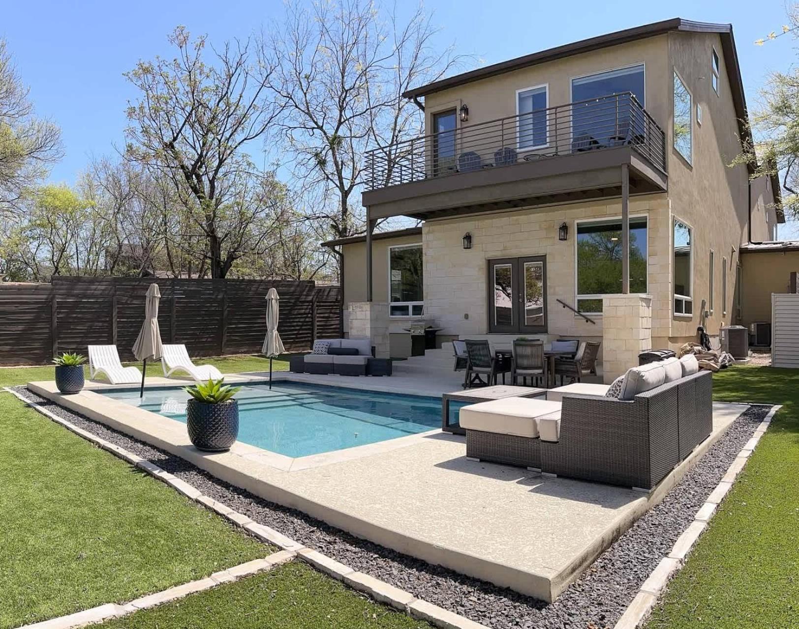 Newly Built Poolside Home W Balcony Bbq Austin Exterior photo